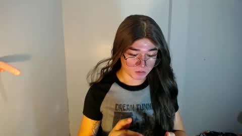 LORINE online show from January 11, 7:38 pm