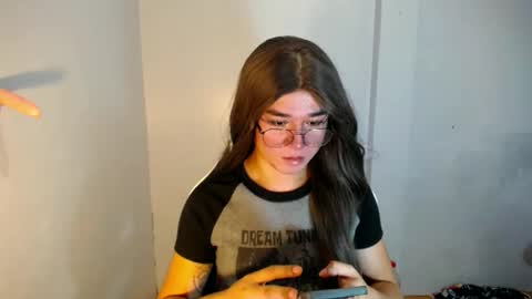 LORINE online show from January 11, 11:02 pm
