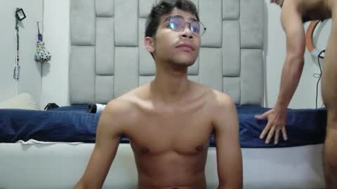 desire4duo online show from March 5, 9:05 am