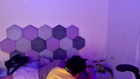 TORI AND MR. BEAR online show from November 14, 7:01 pm