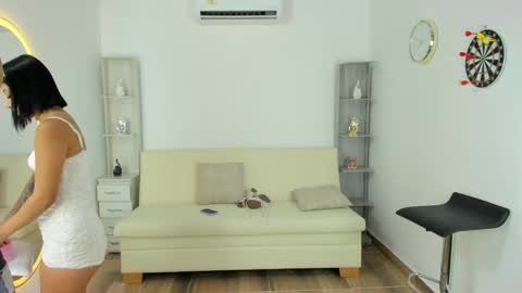 Snapshot of desiredworld_ chatting on May 11, 12:49 am JASMINE - DARWIN - MEGAN - JUANCA online show from May 11, 12:49 am