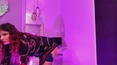 Desiree online show from November 18, 5:01 am