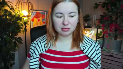 LAYLA online show from November 18, 7:24 am