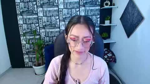 Snapshot of desiring__angel chatting on November 29, 5:43 am Desiring Angel online show from November 29, 5:43 am