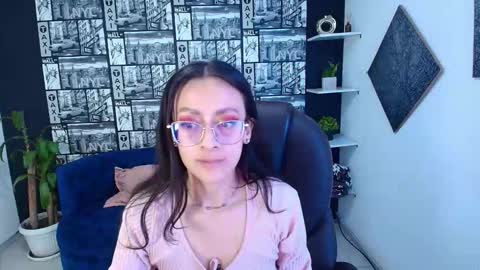 Snapshot of desiring__angel chatting on November 30, 6:23 pm Desiring Angel online show from November 30, 6:23 pm