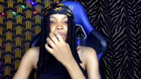 Snapshot of deslimbody90 chatting on March 20, 2:49 am Deslimbody online show from March 20, 2:49 am
