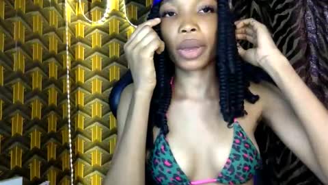 Snapshot of deslimbody90 chatting on April 18, 1:04 pm Deslimbody online show from April 18, 1:04 pm