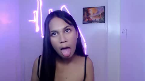 Snapshot of dess_morena chatting on June 6, 4:50 am Dess online show from June 6, 4:50 am