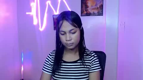Snapshot of dess_morena chatting on June 8, 8:37 am Dess online show from June 8, 8:37 am