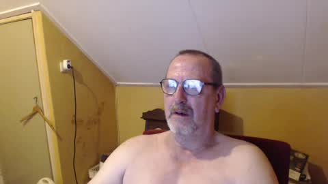 destelp online show from July 15, 10:37 pm
