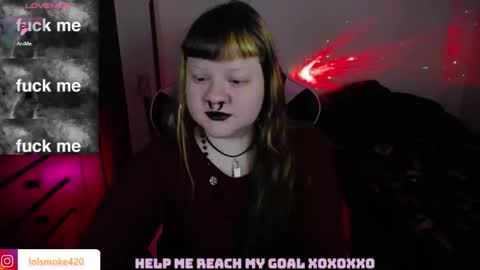 Snapshot of destroyall420 chatting on January 17, 8:34 pm Lola Bdsm and fries online show from January 17, 8:34 pm