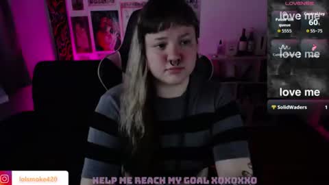 Snapshot of destroyall420 chatting on July 5, 4:47 pm Lola Bdsm and fries online show from July 5, 4:47 pm