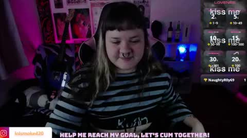 Snapshot of destroyall420 chatting on July 30, 4:28 pm Lola Bdsm and fries online show from July 30, 4:28 pm