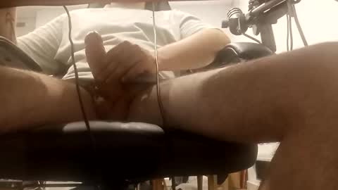 Snapshot of destroyingunit chatting on November 25, 10:59 am destroyingunit online show from November 25, 10:59 am