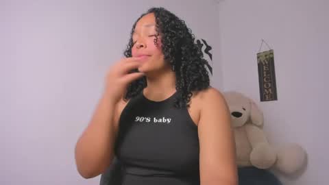 desty_y online show from May 5, 4:09 am