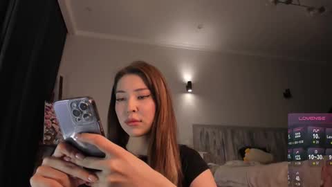 Snapshot of devaivy chatting on December 2, 11:15 am Deva online show from December 2, 11:15 am