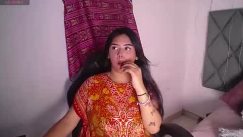 Snapshot of devika_kumar chatting on July 15, 7:08 pm devika online show from July 15, 7:08 pm