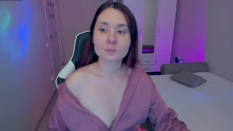 Snapshot of devil_mixie chatting on January 11, 4:39 am devil_mixie online show from January 11, 4:39 am