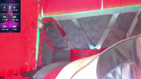 Snapshot of devil_taylorx chatting on December 23, 2:17 pm devil_taylorx online show from December 23, 2:17 pm