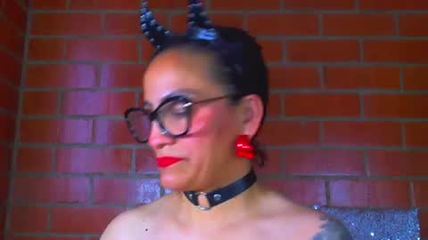 devil_taylorx online show from July 28, 7:39 pm