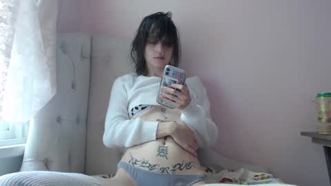 poutyangel online show from September 25, 6:44 pm