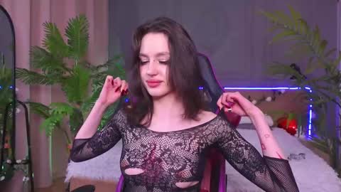 devilinee online show from March 5, 10:11 am