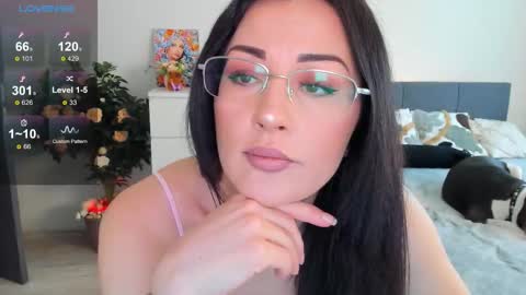 Snapshot of devilish_goddes chatting on February 26, 8:57 am Devilish Goddess online show from February 26, 8:57 am