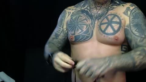 Snapshot of devilwithtats chatting on March 14, 8:53 am Lucian online show from March 14, 8:53 am