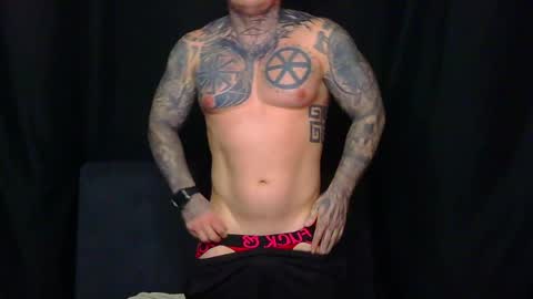 Snapshot of devilwithtats chatting on April 11, 7:24 am Lucian online show from April 11, 7:24 am