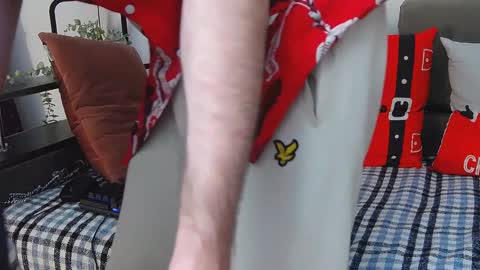 Snapshot of devin_ho chatting on December 23, 8:36 pm devin_ho online show from December 23, 8:36 pm