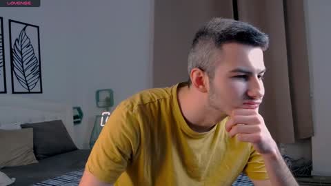 Snapshot of devin_ho chatting on January 30, 11:24 pm devin_ho online show from January 30, 11:24 pm