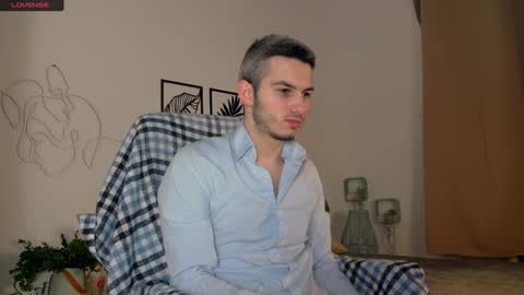 Snapshot of devin_ho chatting on February 1, 8:05 pm devin_ho online show from February 1, 8:05 pm