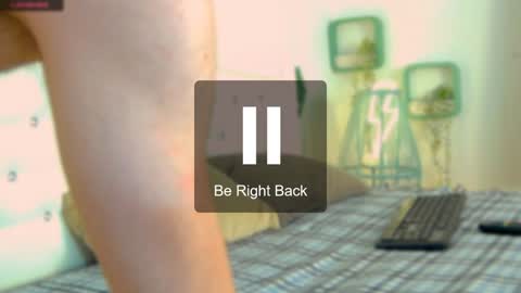 Snapshot of devin_ho chatting on February 2, 10:39 pm devin_ho online show from February 2, 10:39 pm