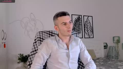 Snapshot of devin_ho chatting on February 10, 11:13 pm devin_ho online show from February 10, 11:13 pm