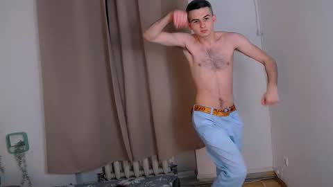 Snapshot of devin_ho chatting on February 13, 11:15 pm devin_ho online show from February 13, 11:15 pm