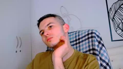 Snapshot of devin_ho chatting on February 18, 2:59 am devin_ho online show from February 18, 2:59 am