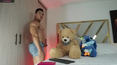 Devin Hunter online show from February 8, 12:47 am