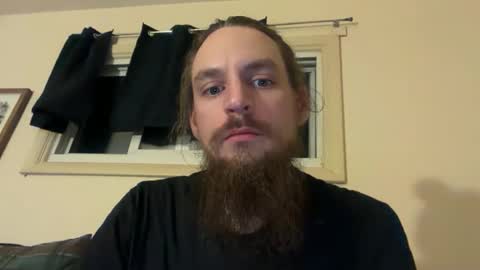 Snapshot of deweydreams chatting on April 19, 5:51 am deweydreams online show from April 19, 5:51 am