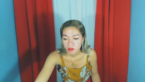 Snapshot of dexie121698 chatting on February 12, 3:38 pm dexie121698 online show from February 12, 3:38 pm