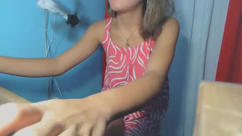 Snapshot of dexie121698 chatting on February 24, 2:30 am dexie121698 online show from February 24, 2:30 am