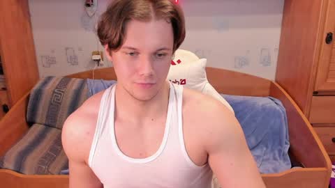 Snapshot of dexter_bennett chatting on April 6, 5:58 pm Dexter online show from April 6, 5:58 pm