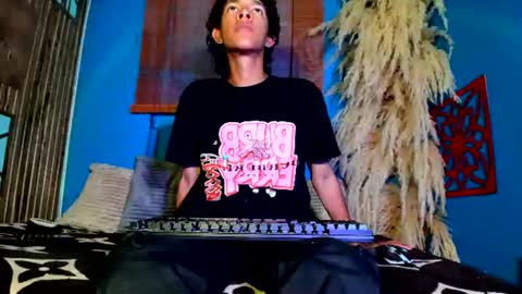 Snapshot of dhante_nova chatting on June 30, 12:50 pm dhante_nova online show from June 30, 12:50 pm