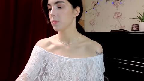 Snapshot of di_moon_ chatting on October 11, 2:26 pm Diana online show from October 11, 2:26 pm