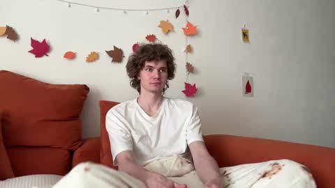 Snapshot of di_n_alex chatting on October 23, 8:46 am Di Alex online show from October 23, 8:46 am