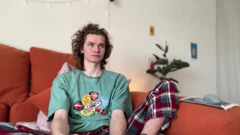 Di Alex online show from March 12, 8:42 am