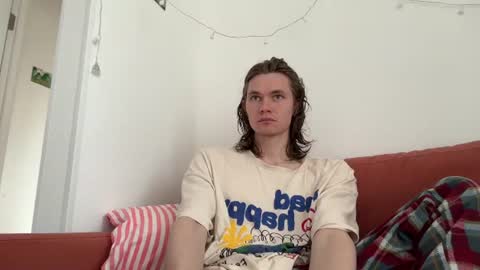 Snapshot of di_n_alex chatting on June 10, 9:08 am Di Alex online show from June 10, 9:08 am