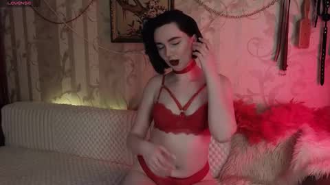 Snapshot of dia__diana chatting on February 14, 1:30 pm Diana Di Honey online show from February 14, 1:30 pm