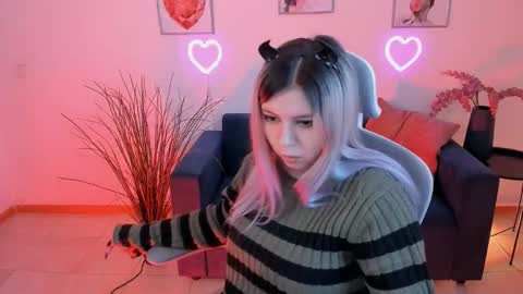 Dia online show from February 9, 7:52 pm