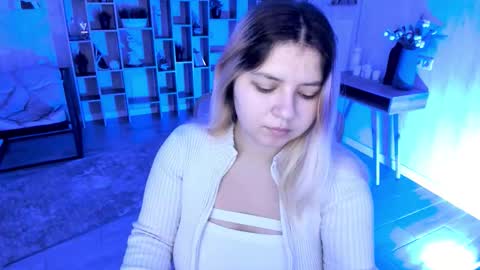 Dia online show from November 6, 7:48 pm