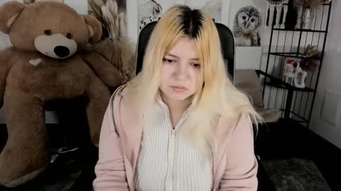 Dia online show from January 18, 7:28 pm